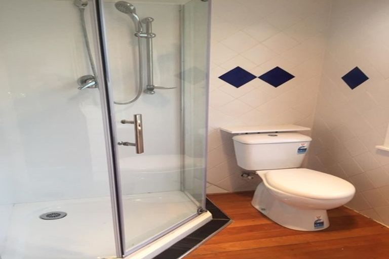 Photo of property in 119a Woodglen Road, Glen Eden, Auckland, 0602