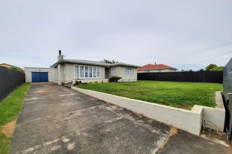 Photo of property in 19 Kent Road, Manurewa, Auckland, 2102