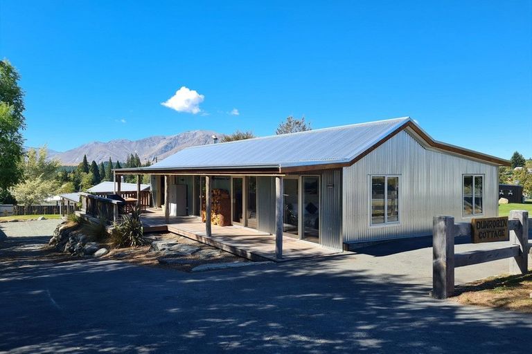Photo of property in 26 Aorangi Crescent, Lake Tekapo, 7999