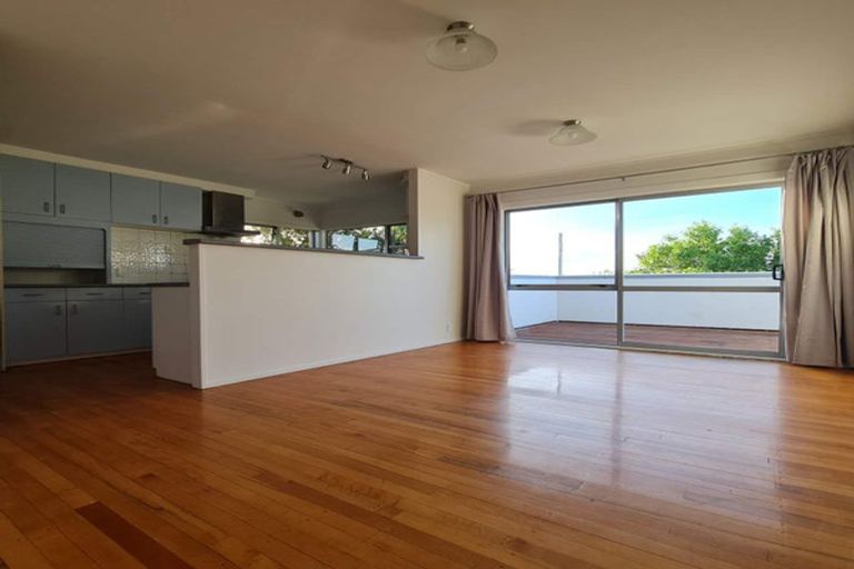 Photo of property in 38 Velma Road, Hillcrest, Auckland, 0627