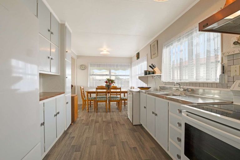 Photo of property in 19 Tainui Street, Castlecliff, Whanganui, 4501