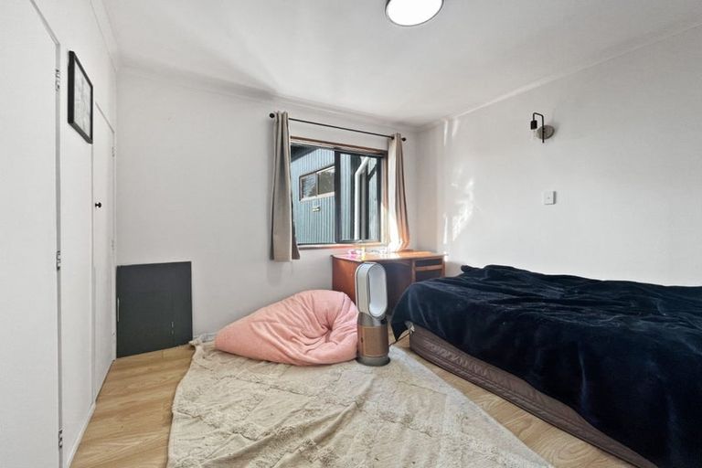 Photo of property in 37 Lancaster Road, Beach Haven, Auckland, 0626