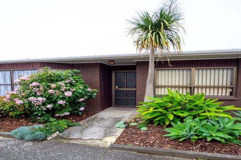 Photo of property in 5a Parahaki Street, Regent, Whangarei, 0112