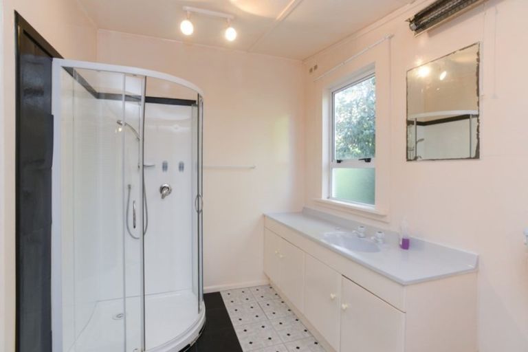 Photo of property in 30 Mill Road, Clive, 4102