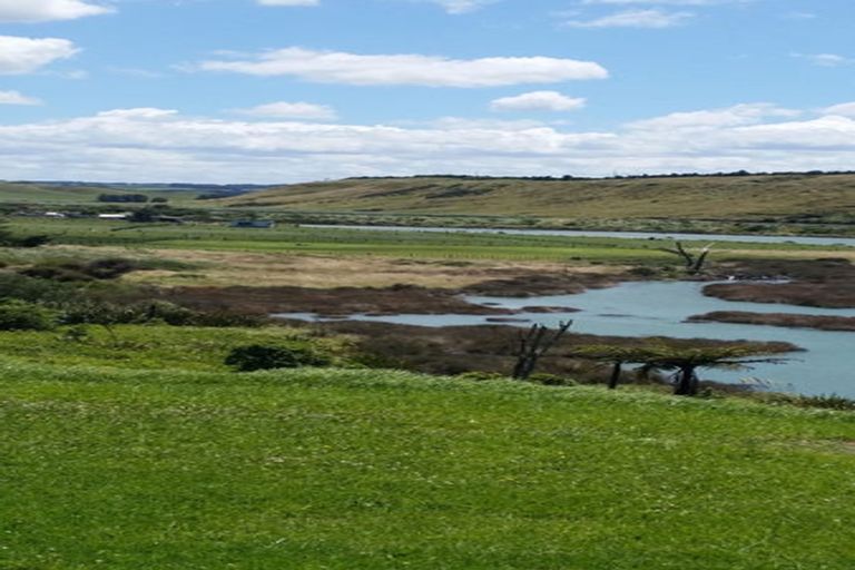 Photo of property in 2 Cambridge Street, Patea, 4520
