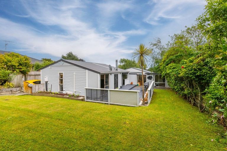 Photo of property in 17a Matenga Street, Waikanae, 5036