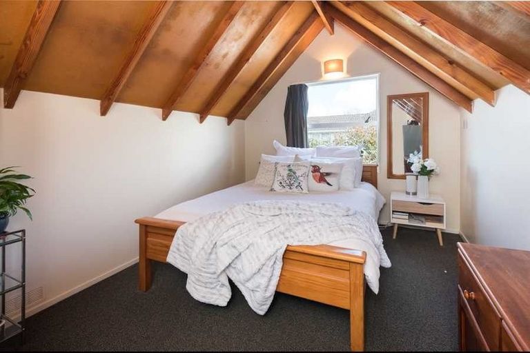 Photo of property in 2/36 Rimu Street, New Lynn, Auckland, 0600