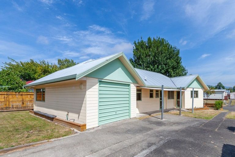 Photo of property in 36 Rangipoia Place, Turangi, 3334