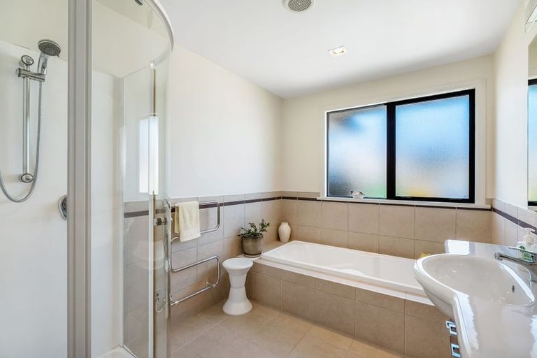 Photo of property in 13 Fenwick Crescent, Cromwell, 9310