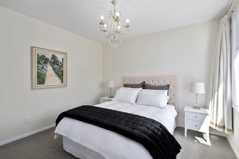 Photo of property in 104 Cliffs Road, Saint Clair, Dunedin, 9012