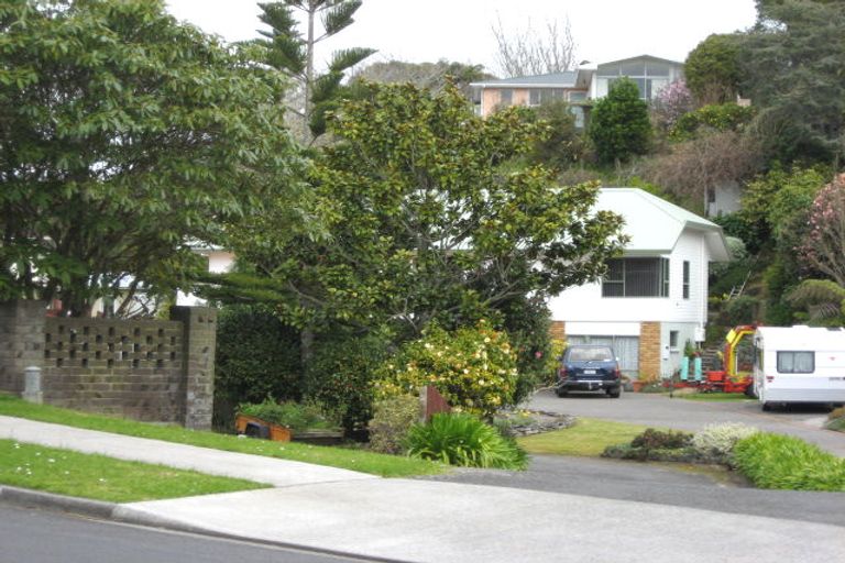 Photo of property in 6 Nevada Drive, Merrilands, New Plymouth, 4312