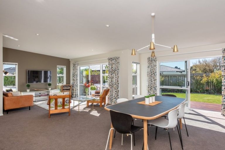 Photo of property in 10 Sue Avenue, Otaki, 5512