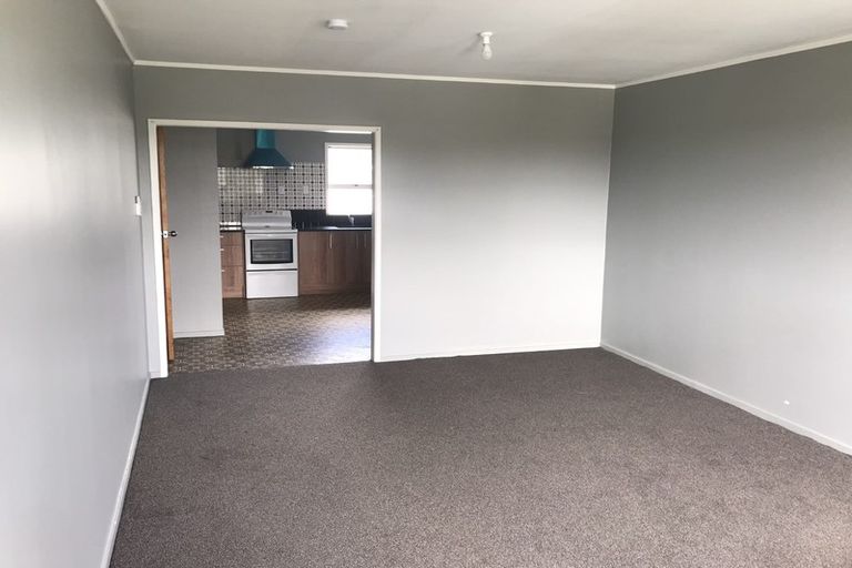 Photo of property in 2/140 Metcalfe Road, Ranui, Auckland, 0612
