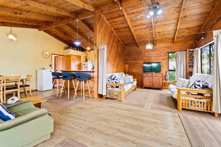 Photo of property in 9 Aspden Place, Matapouri, Whangarei, 0173