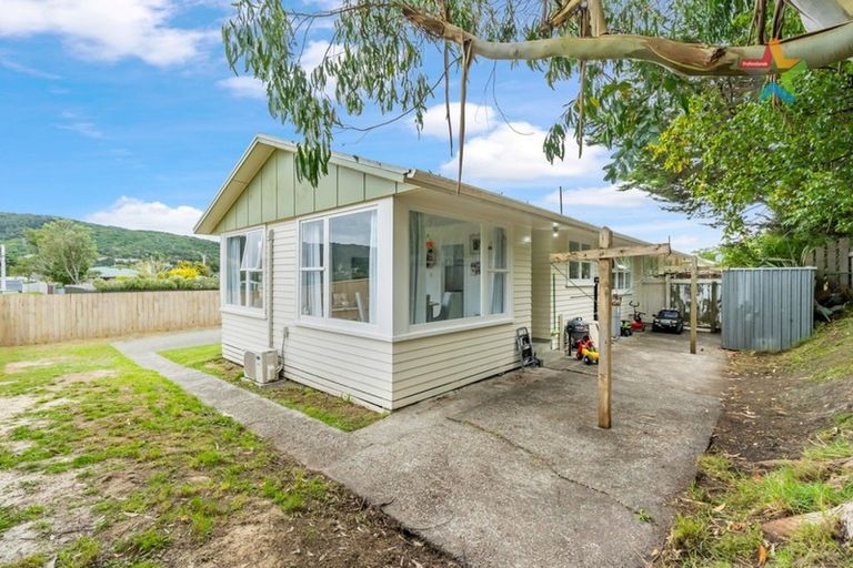 Photo of property in 10d Bull Avenue, Wainuiomata, Lower Hutt, 5014