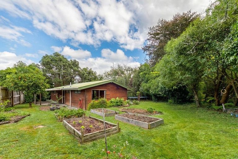 Photo of property in 16 Lupin Road, Otaki, 5512
