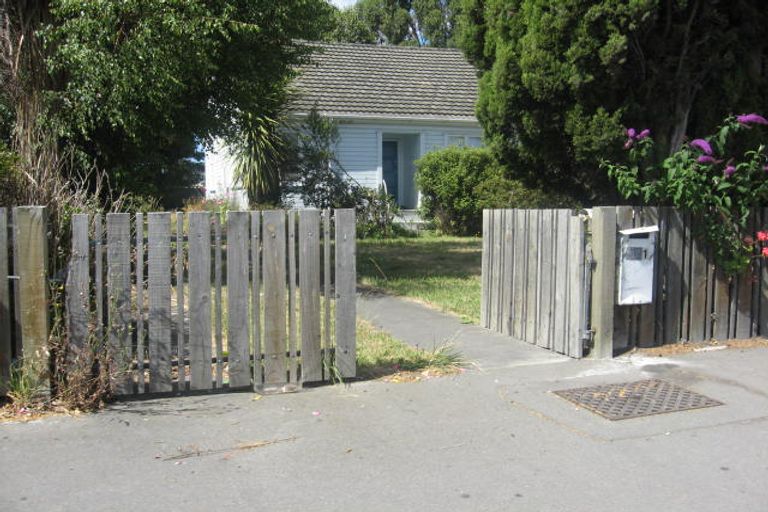 Photo of property in 341 Riccarton Road, Upper Riccarton, Christchurch, 8041