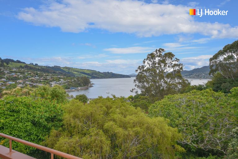 Photo of property in 22 Wharfdale Street, Macandrew Bay, Dunedin, 9014