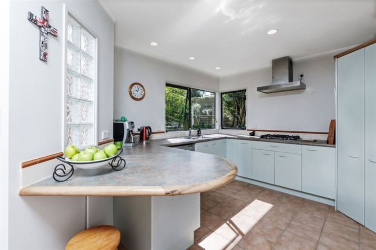 Photo of property in 60 Danbury Drive, Torbay, Auckland, 0630