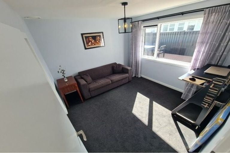 Photo of property in 21 Foster Street, Taita, Lower Hutt, 5011
