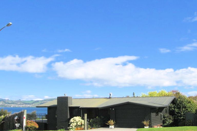 Photo of property in 2 Birch Street, Hilltop, Taupo, 3330