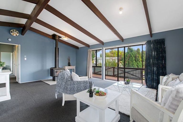 Photo of property in 4 Cypress Place, Owhata, Rotorua, 3010