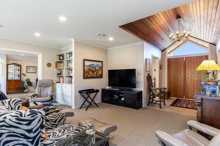 Photo of property in 10 Glentui Place, Waikawa, Picton, 7220