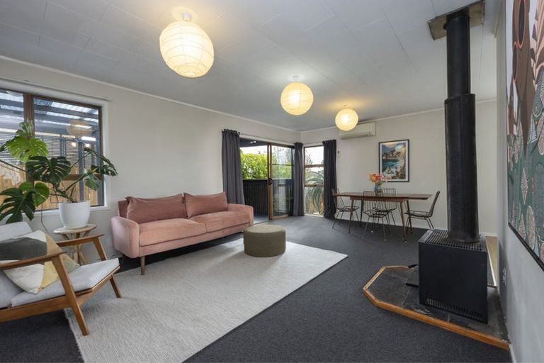 Photo of property in 8 Aquarius Lane, Langs Beach, 0582