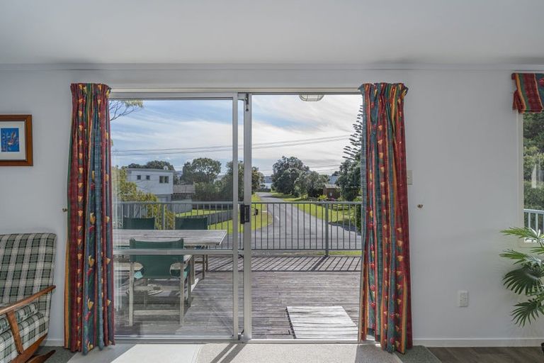 Photo of property in 20 Hardy Place, Cooks Beach, Whitianga, 3591