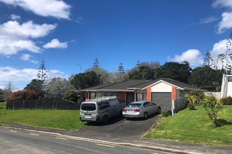 Photo of property in 363a Glenfield Road, Glenfield, Auckland, 0629