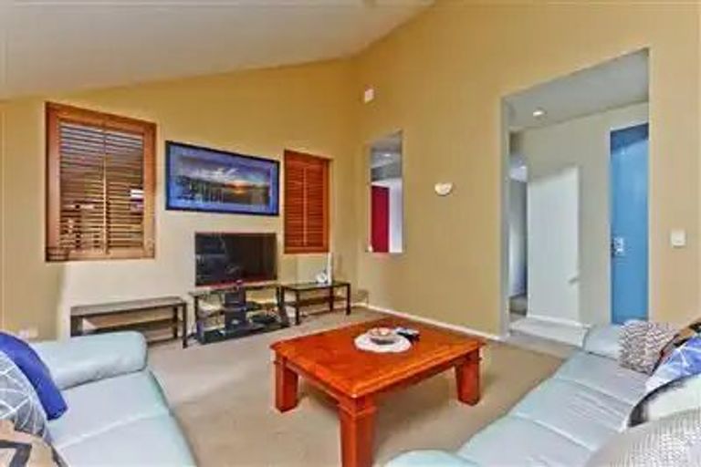 Photo of property in 16 Clemow's Lane, Albany, Auckland, 0632