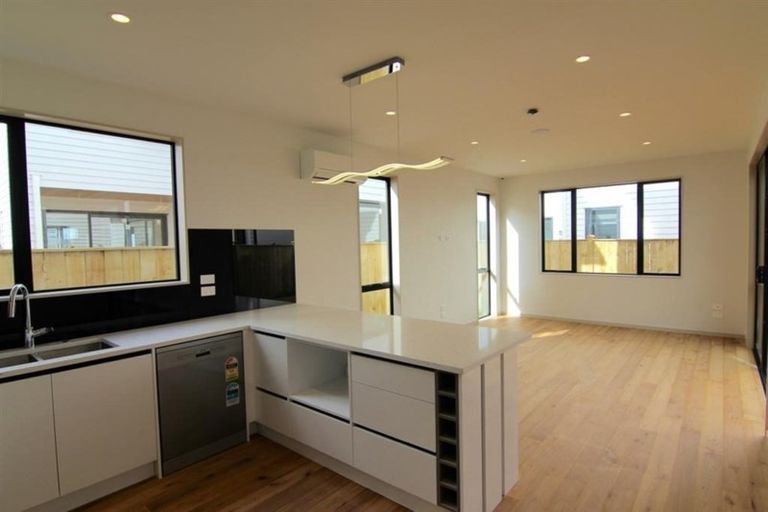 Photo of property in 12 Cicada Road, Hobsonville, Auckland, 0616