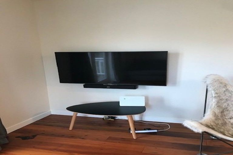 Photo of property in 116 Austin Street, Mount Victoria, Wellington, 6011