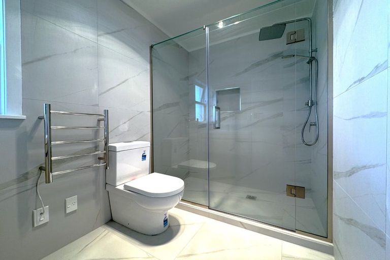 Photo of property in 23 Megan Avenue, Pakuranga Heights, Auckland, 2010