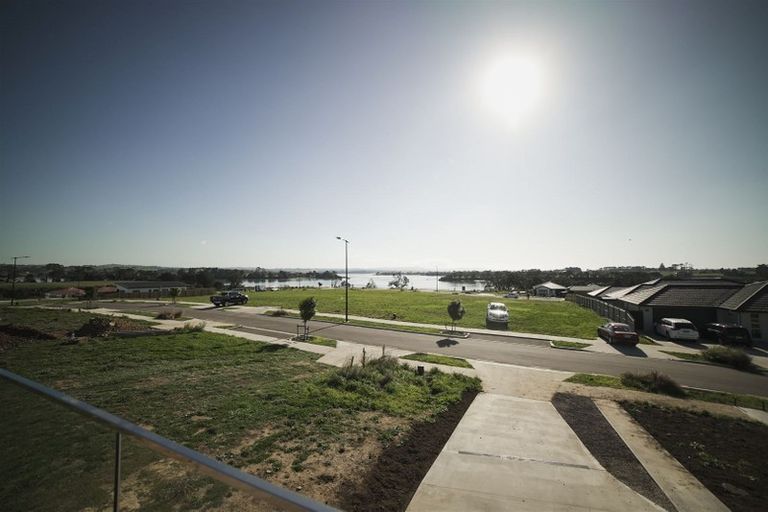 Photo of property in 3 Okohaka Avenue, Glenbrook, Waiuku, 2681