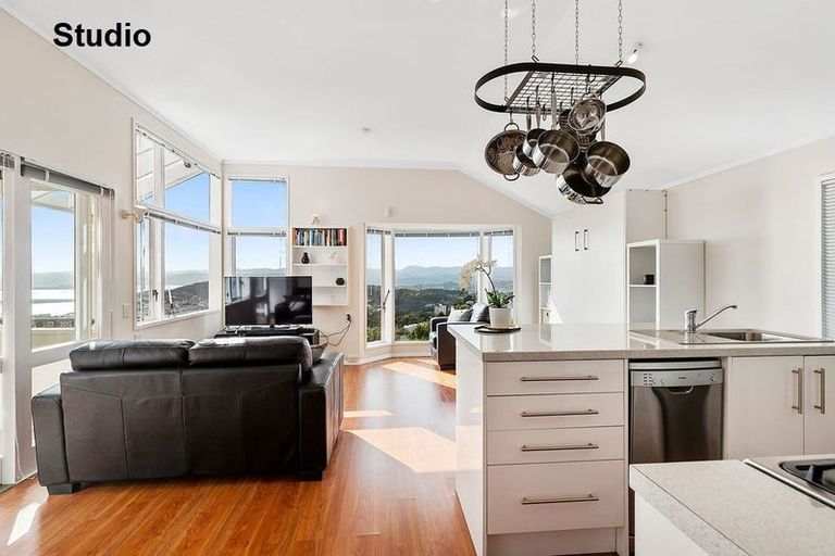 Photo of property in 39 Karepa Street, Brooklyn, Wellington, 6021