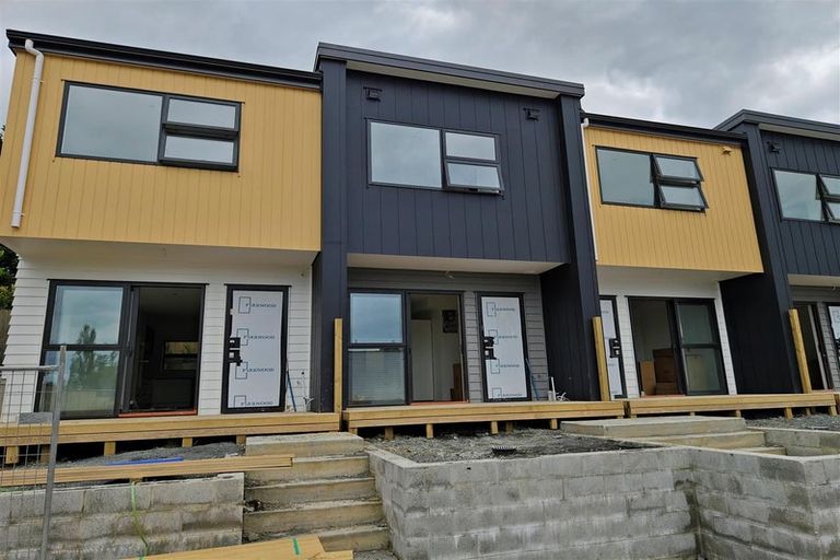 Photo of property in 13/13 Grove Lane, Pakuranga, Auckland, 2010