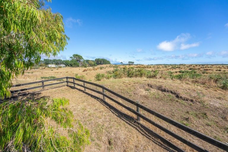 Photo of property in 189 Swamp Road, Te Horo, Otaki, 5581
