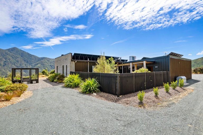 Photo of property in 1424 Queen Charlotte Drive, Linkwater, 7281