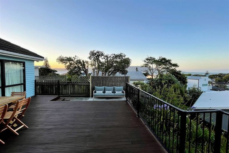 Photo of property in 15 Arthur Street, Paraparaumu Beach, Paraparaumu, 5032