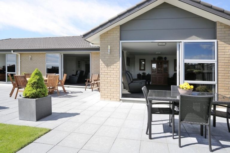 Photo of property in 17 Sunrise Drive, Seaward Bush, Invercargill, 9812
