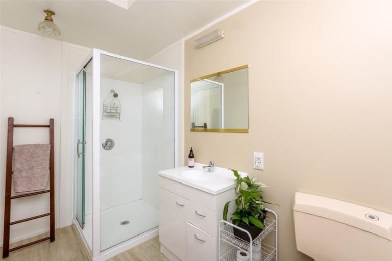 Photo of property in 25 Mangorei Road, Strandon, New Plymouth, 4312