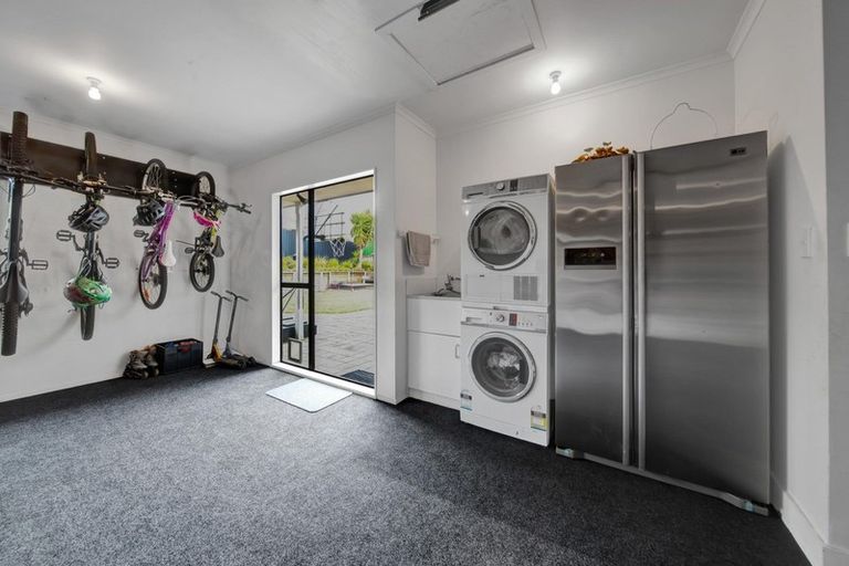 Photo of property in 6 Ashmore Drive, Frankleigh Park, New Plymouth, 4310