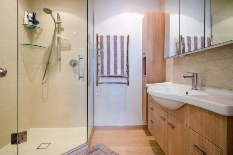 Photo of property in 37a Penzance Road, Mairangi Bay, Auckland, 0630