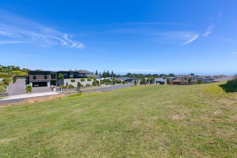 Photo of property in 20 Links Drive, Waiwhakaiho, New Plymouth, 4312