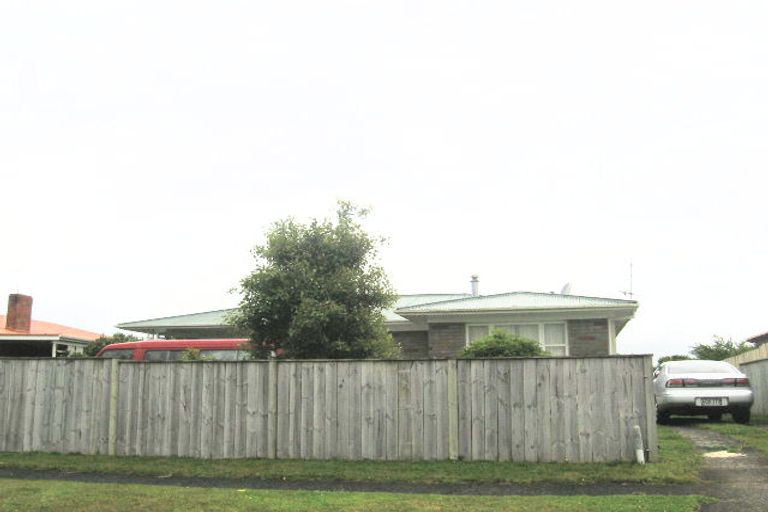 Photo of property in 6 Fausett Avenue, Pukekohe, 2120