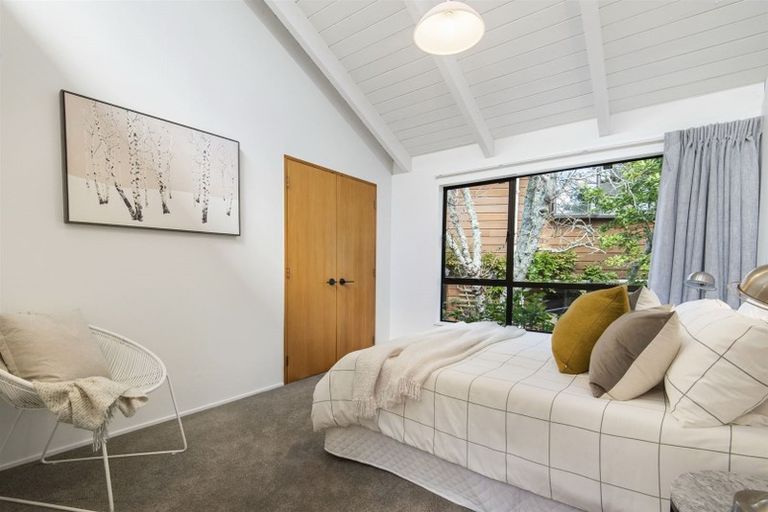 Photo of property in 56a Rangatira Road, Beach Haven, Auckland, 0626