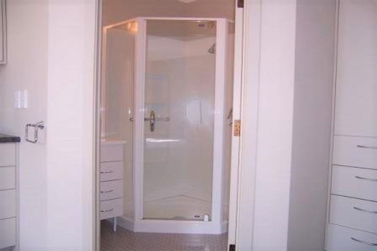 Photo of property in 931 Heaphy Terrace, Fairfield, Hamilton, 3214