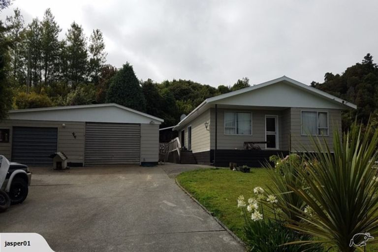 Photo of property in 5 Railway Terrace, Runanga, 7803