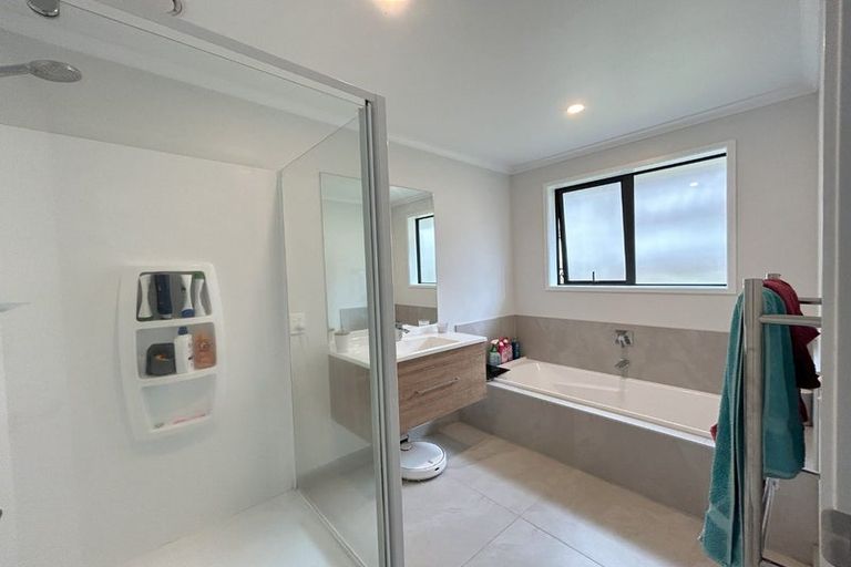 Photo of property in 12 Peter Bourne Drive, Pokeno, 2402